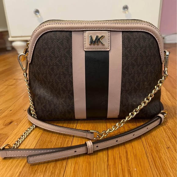 Michael Kors Handbags - Michael Kors Black and Pink Crossbody Bag